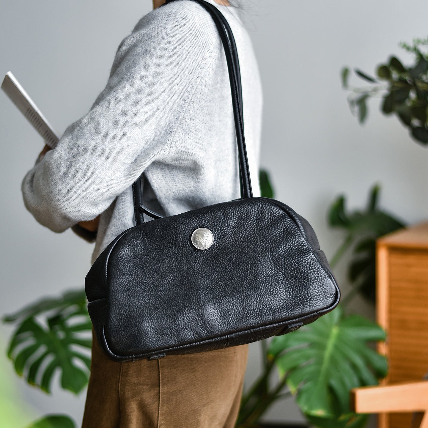 李記 | 原創手工真皮 | 腋下背顯氣質の法式復古包19342號