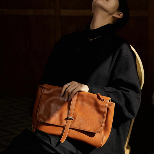 Li Ji | Original handmade leather | Japanese retro leisurely messenger bag No. 2326