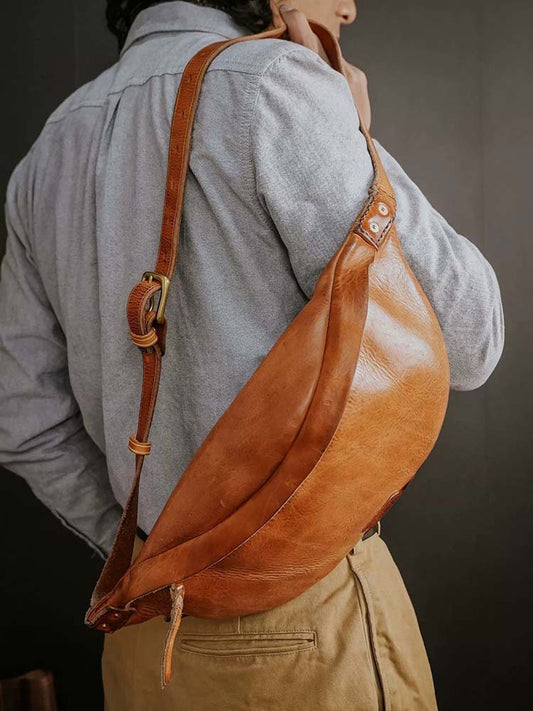 李記 | 原創手工真皮 | 狂馬皮は騎行隨身胸包30713號