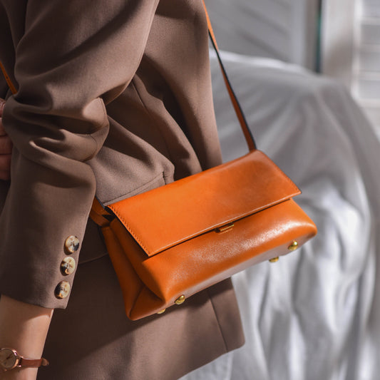 李記 | 原創真皮手工 | グ定型精緻脇バッグ純牛革小包6599號