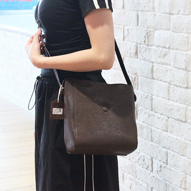 李記 | 原創手工真皮 | 經典實用い高級質感斜唄包81058號