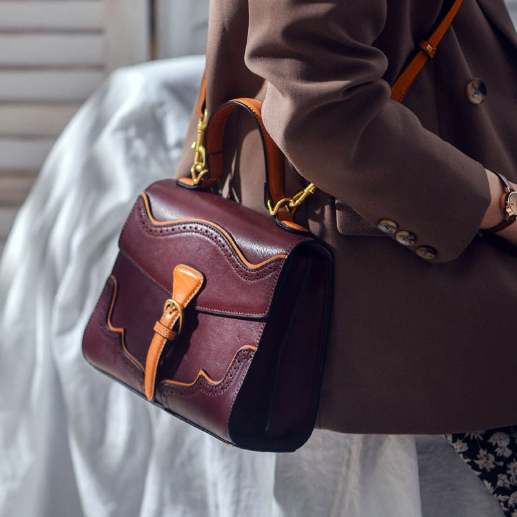 李記 | 原創手工真皮 | 英倫復古の雕花撞色斜唄包8314號