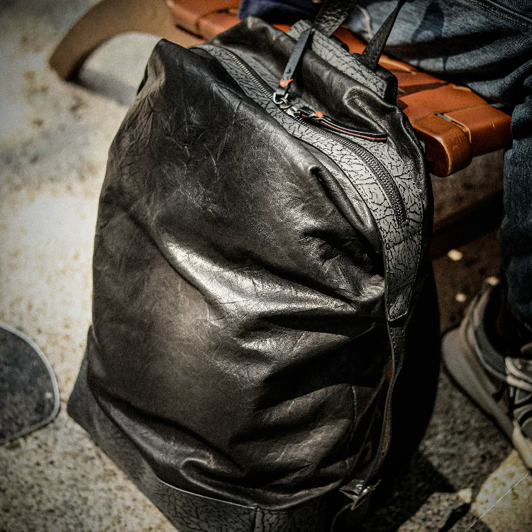 李記 | 原創手工真皮 | 輕量化の差旅登山包A8282號