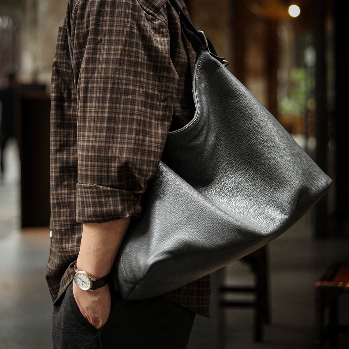 李記 | 原創手工真皮 | 質感超乎想像の大容量斜唄包A8317-2號