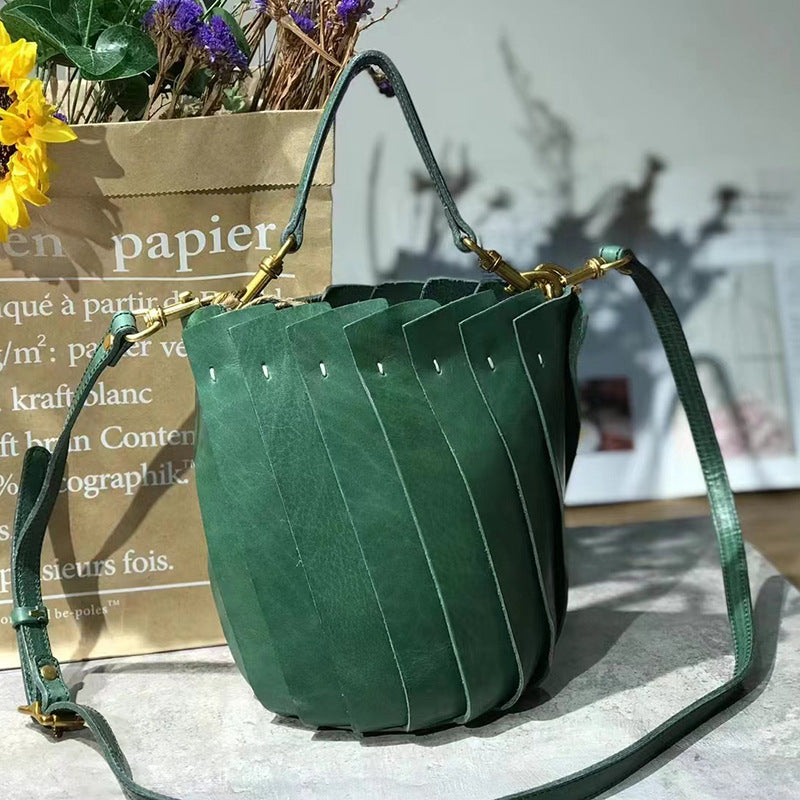 李記 | 原創手工真皮 | 手作り花のバス馬鞍拼接水桶包D6009號