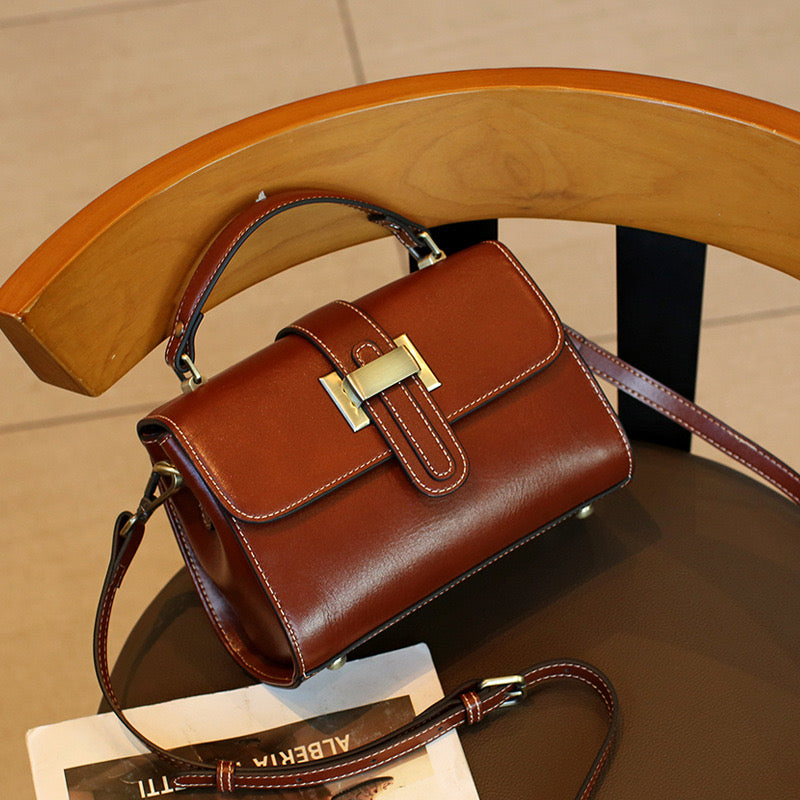 李記 | 原創手工真皮 | 經典復古バ寬肩帶い百搭郵差包D9262號