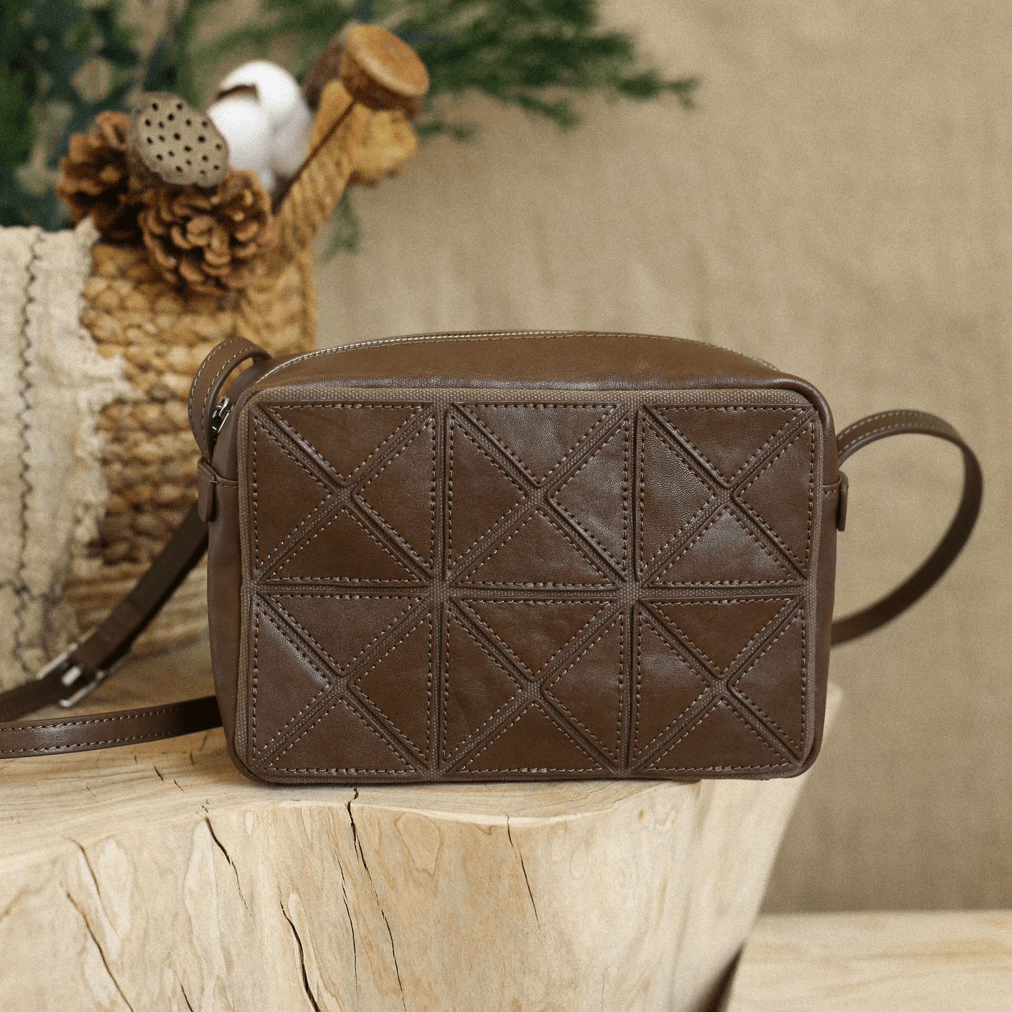 李記 | 原創手工真皮 | 菱格子図形の精緻小方包JX8157號