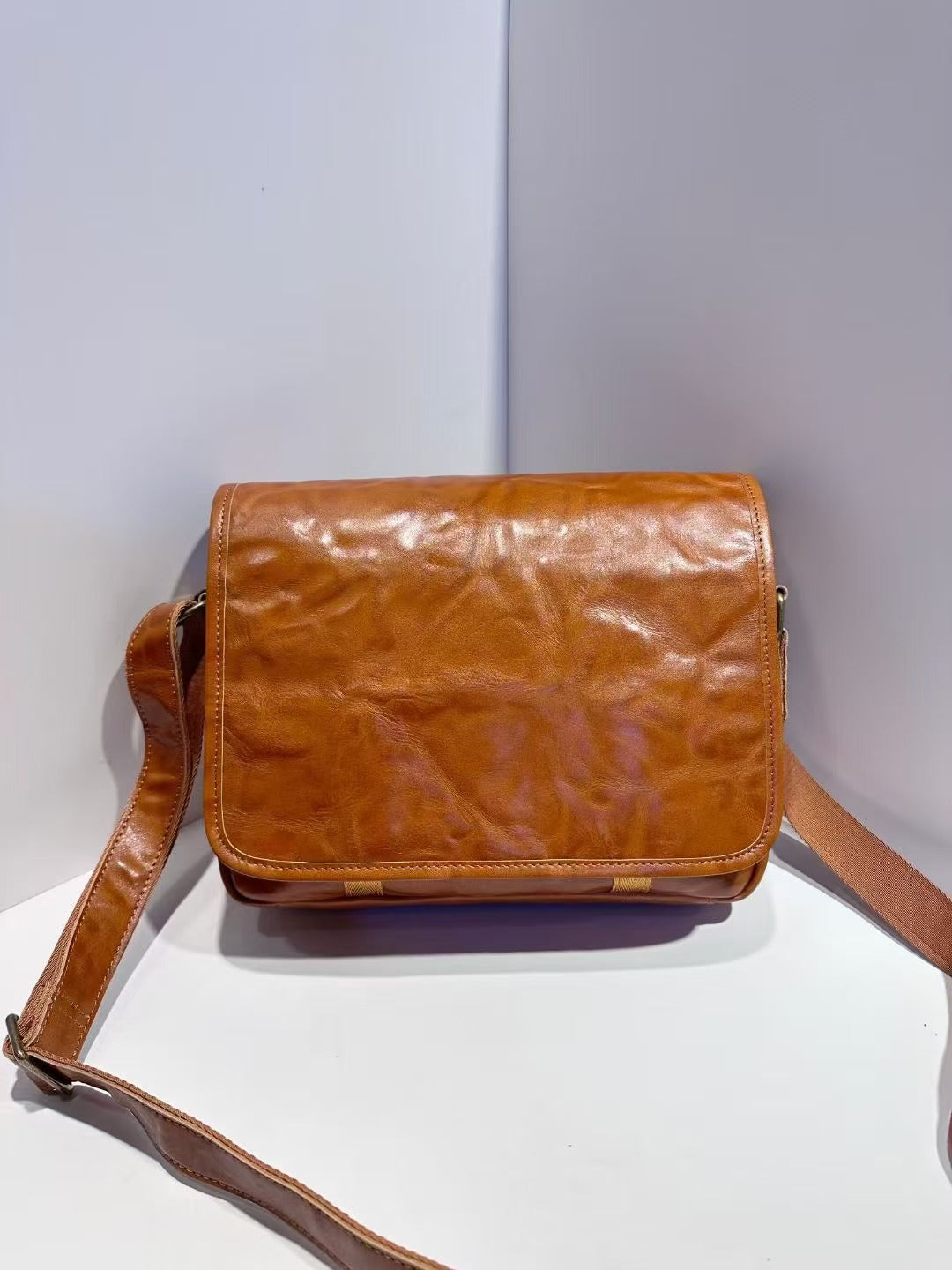 李記 | 原創手工真皮 | 美式復古い百搭款の斜唄包75199號