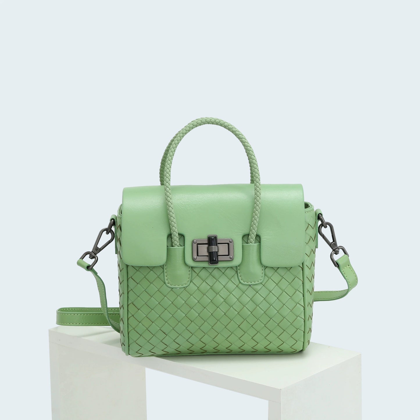 Li Ji | Original handmade genuine leather | Strong texture and comfortable texture, woven bag No. YH8073