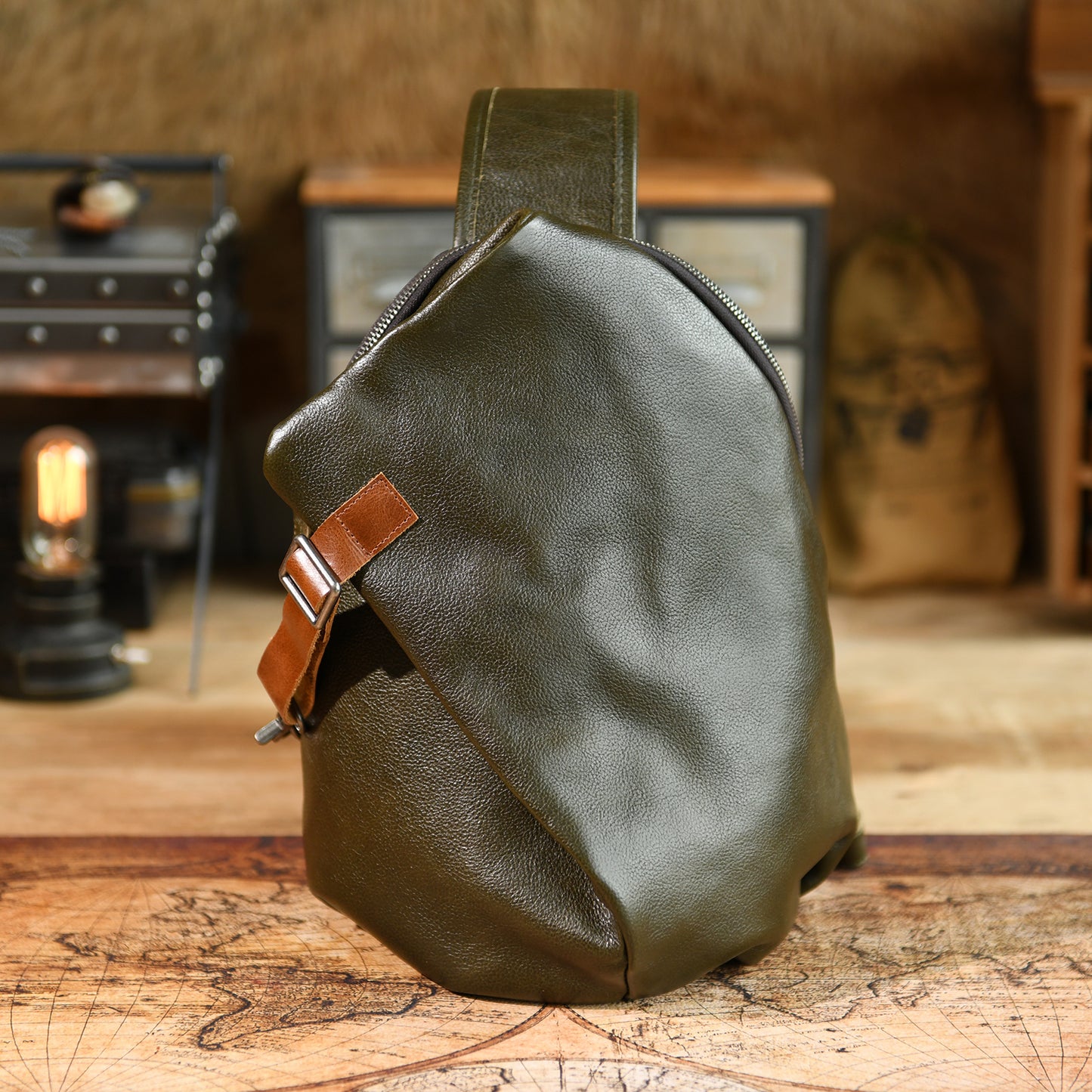 李記 | 原創真皮手工 | 復古め植鞣皮騎行し胸背包6756號