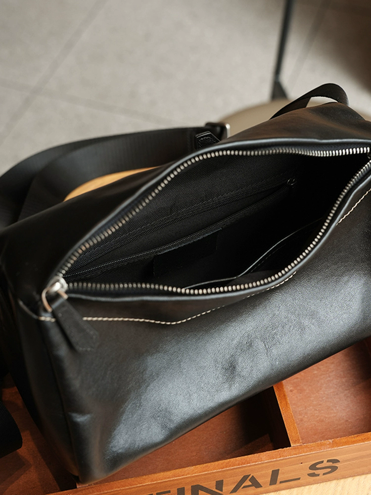 李記 | 原創手工真皮 | 個性又有造型の斜唄包bl231號