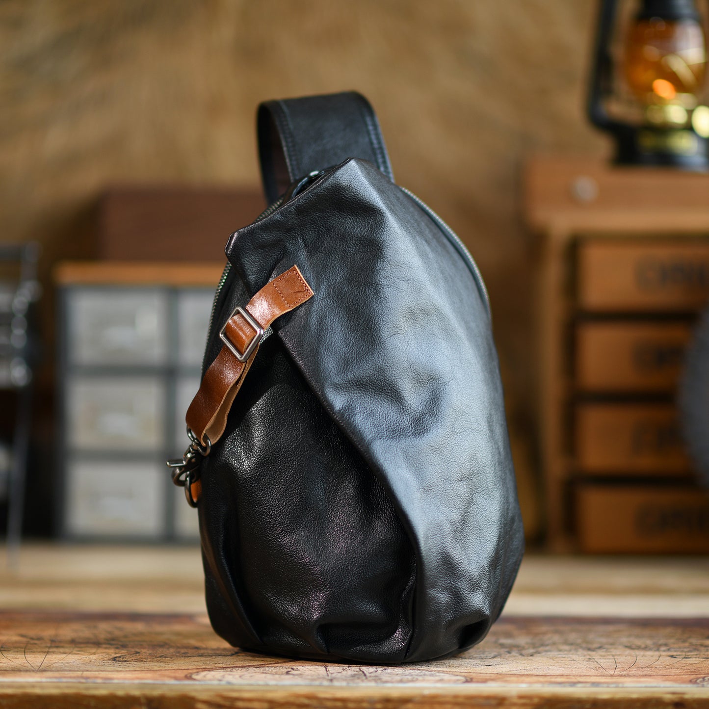 李記 | 原創真皮手工 | 復古め植鞣皮騎行し胸背包6756號