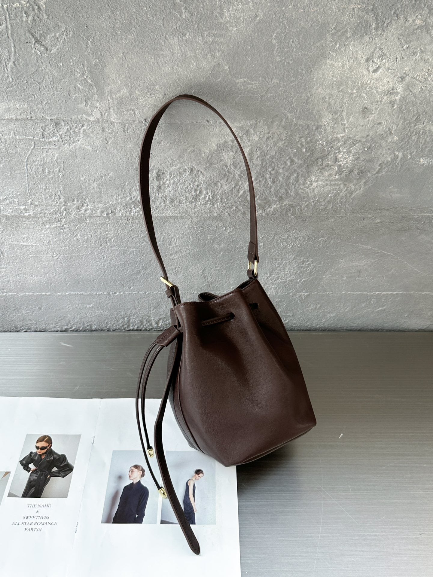 Li Ji | Original handmade genuine leather | Nice texture~simple drawstring crossbody bag ls189