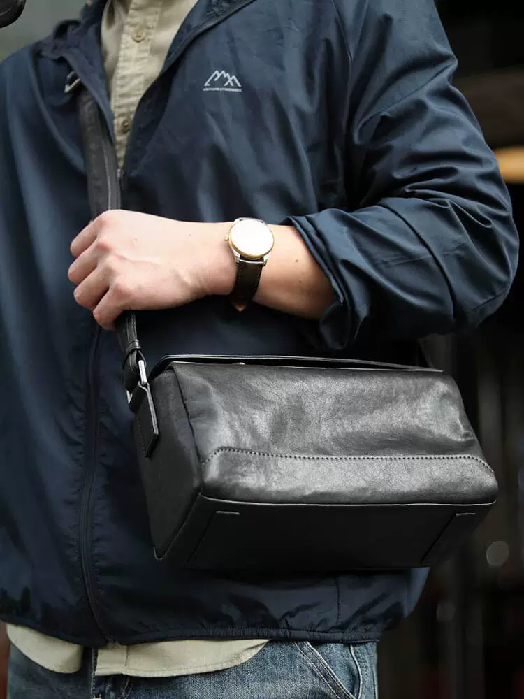 李記 | 原創真皮手工 | 自由自在帥氣風の斜唄包ls317號