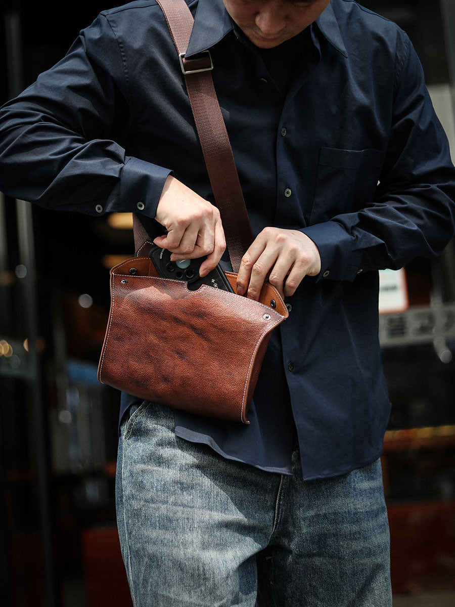 李記 | 原創手工真皮 | 精緻&實用の酷酷斜唄包LS6240號