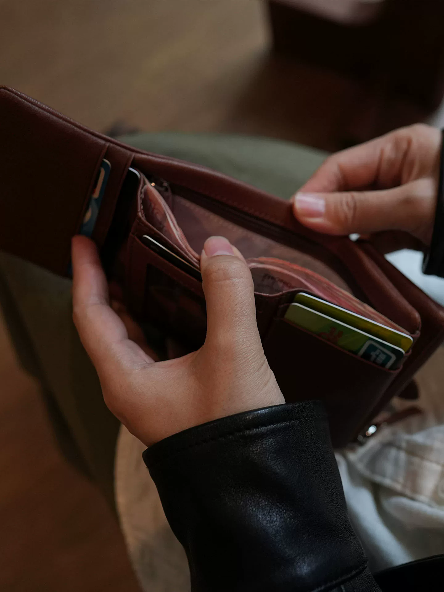 李記 | 原創手工真皮 | 軟糯牛皮の塔扣短款錢包ls93號