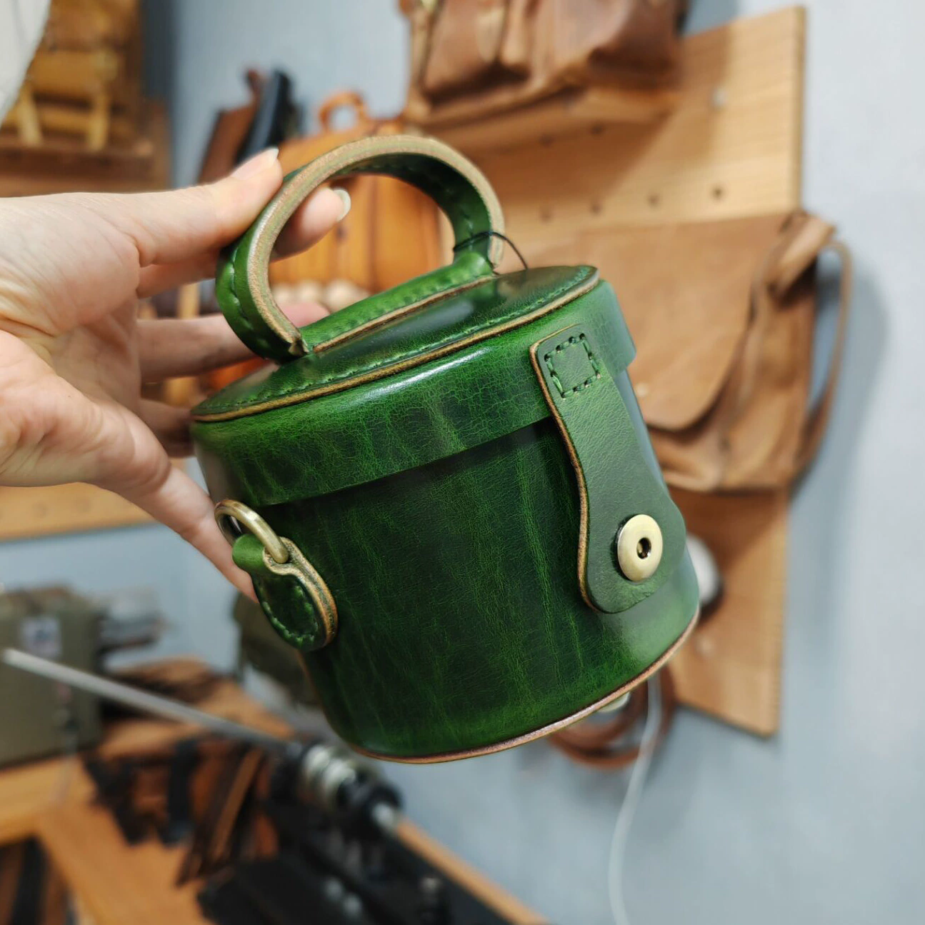 李記 | 原創手工真皮 | 革職グ円筒バ斜唄包ps308號