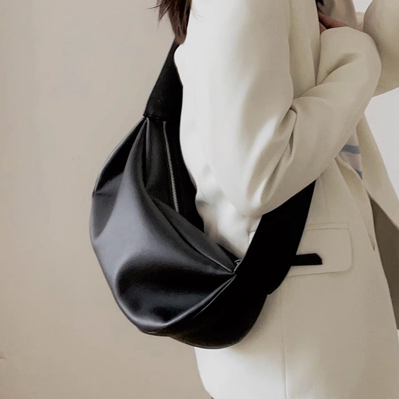 李記 | 原創手工真皮 | 軟軟坍塌隨意的FEEL~~餃子雲朵包v92683號