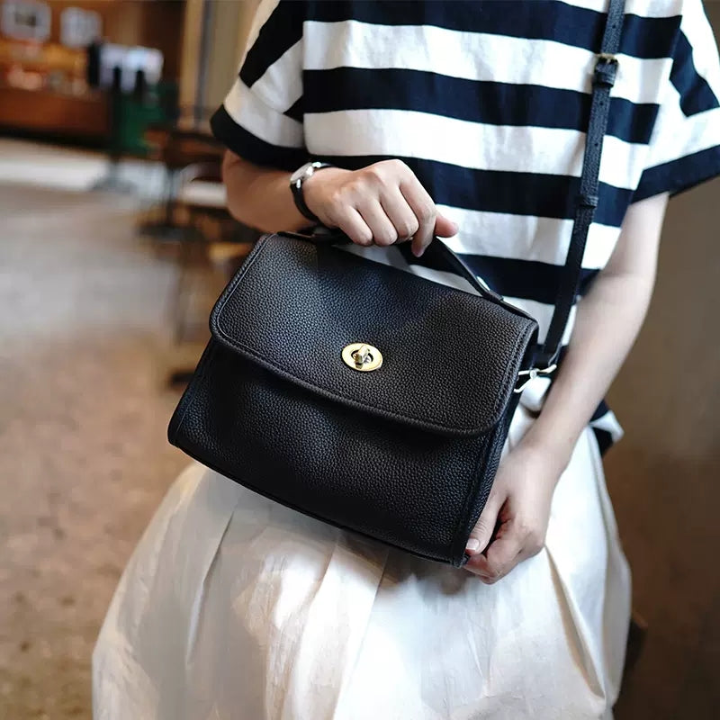 Lee Kee | Original handmade genuine leather | Highly sensual ロック messenger bag No. M2212