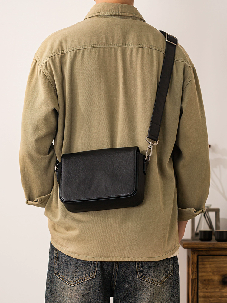 李記 | 原創手工真皮 |  隨便搭配都很好看の斜唄包0758號