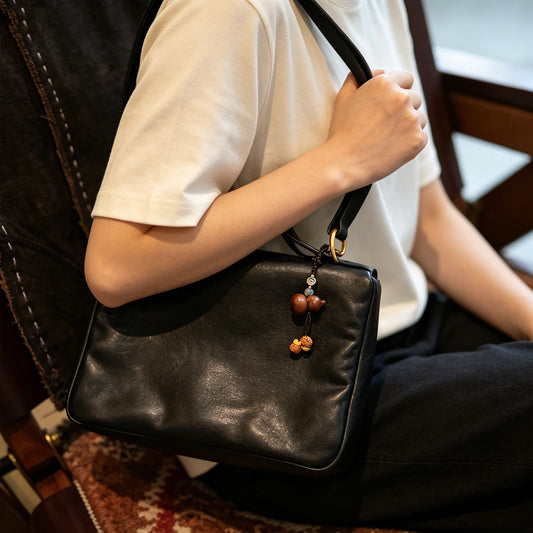 李記 | 原創手工真皮 | 男女同款！！一隻自帶舊時光質感的軟皮小方包ms255號