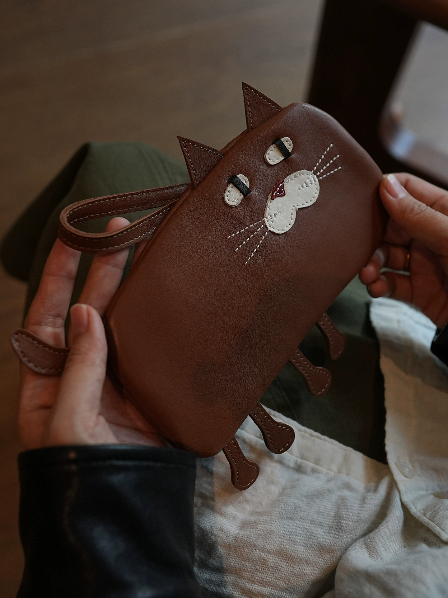 李記 | 原創手工真皮 | 可愛い猫柄・小銭収納長財布13823號