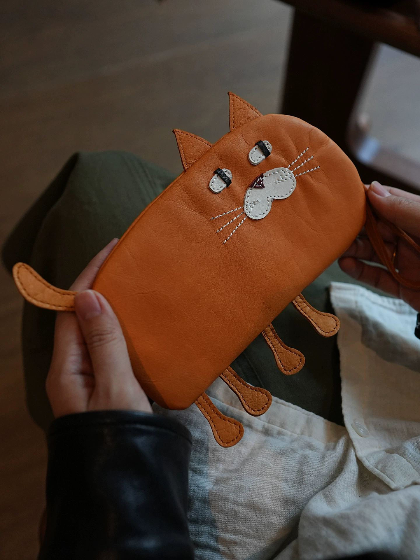 李記 | 原創手工真皮 | 可愛い猫柄・小銭収納長財布13823號