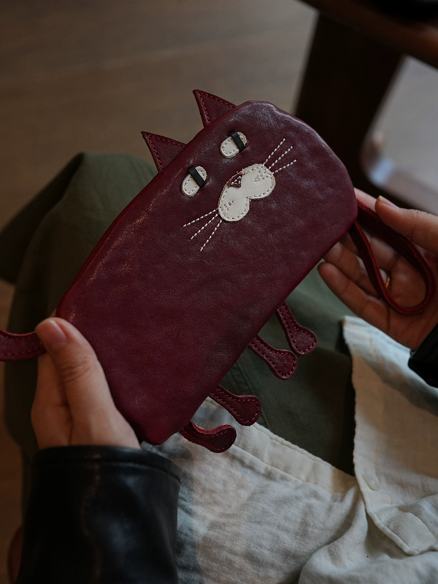 李記 | 原創手工真皮 | 可愛い猫柄・小銭収納長財布13823號