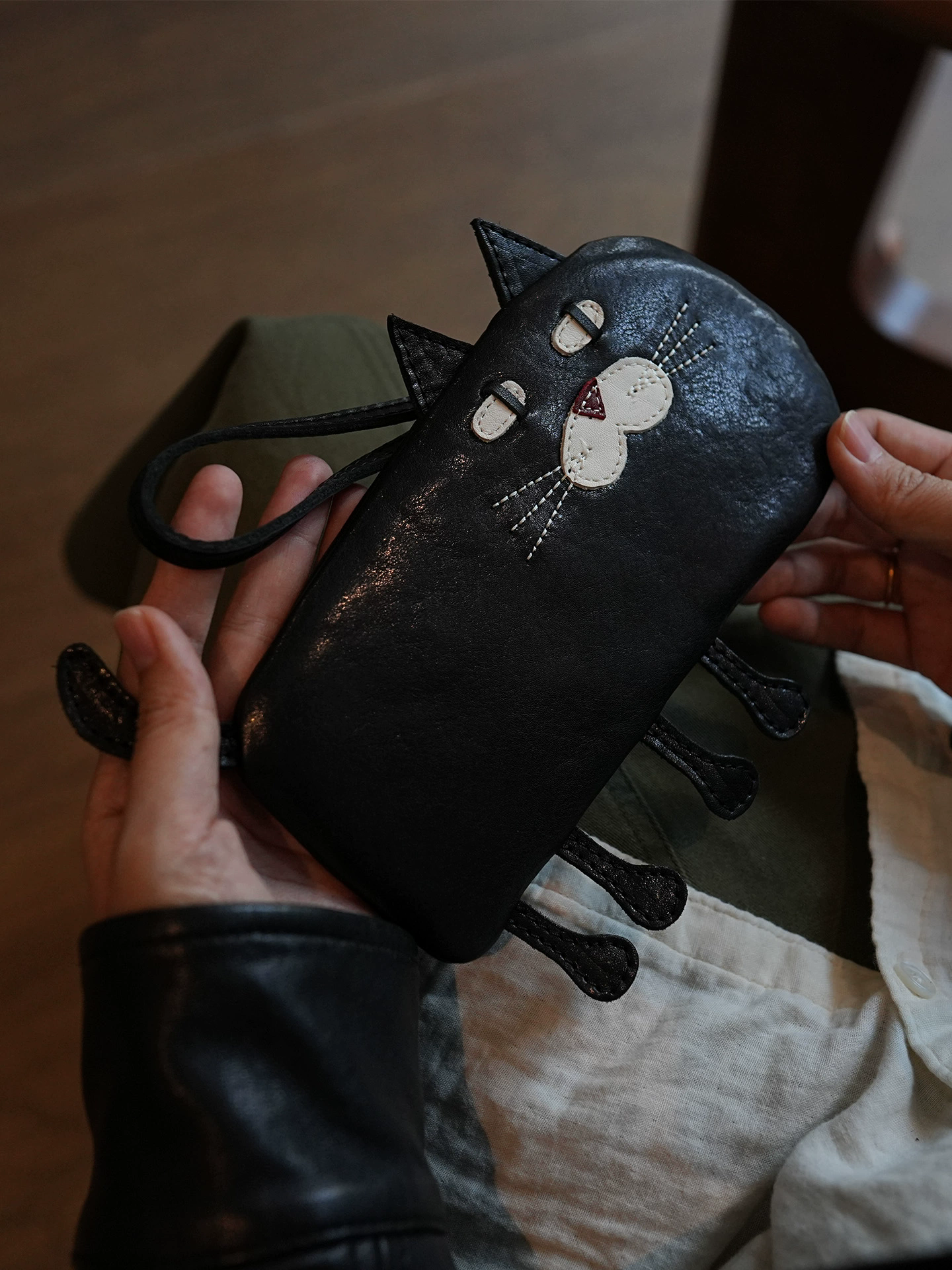 李記 | 原創手工真皮 | 可愛い猫柄・小銭収納長財布13823號