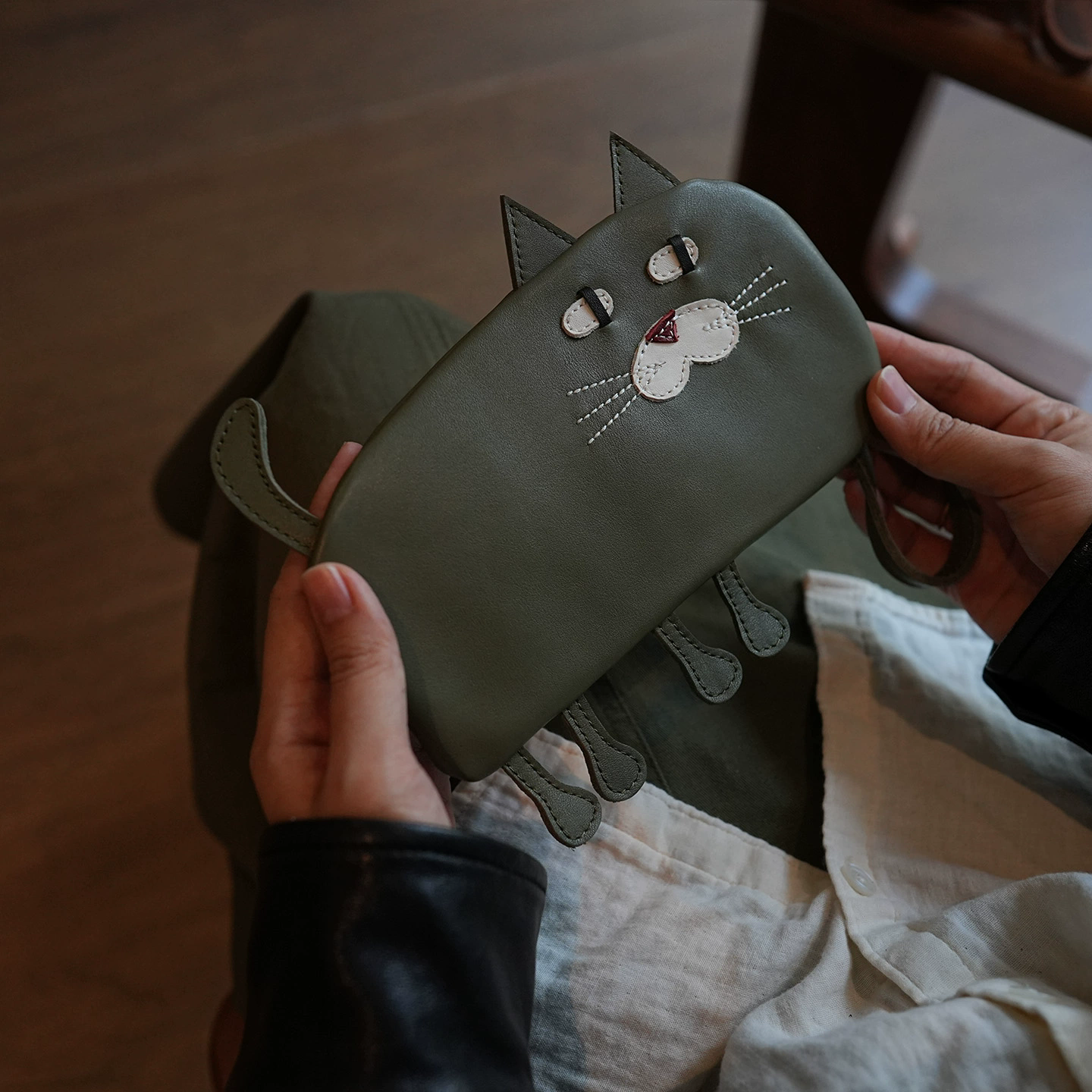 李記 | 原創手工真皮 | 可愛い猫柄・小銭収納長財布13823號