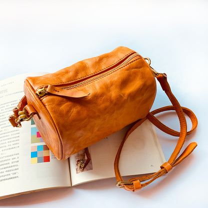 Li Ji | Original handmade leather | French style casual retro cylindrical crossbody bag No. 167