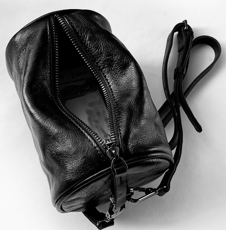 Li Ji | Original handmade leather | French style casual retro cylindrical crossbody bag No. 167