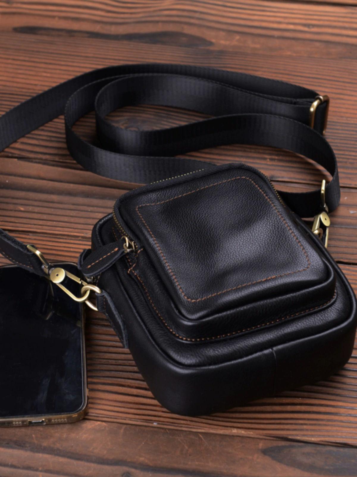 李記 | 原創真皮手工 | 很輕便復古の小方包172號