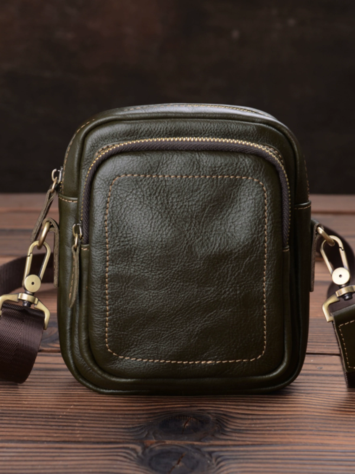 李記 | 原創真皮手工 | 很輕便復古の小方包172號