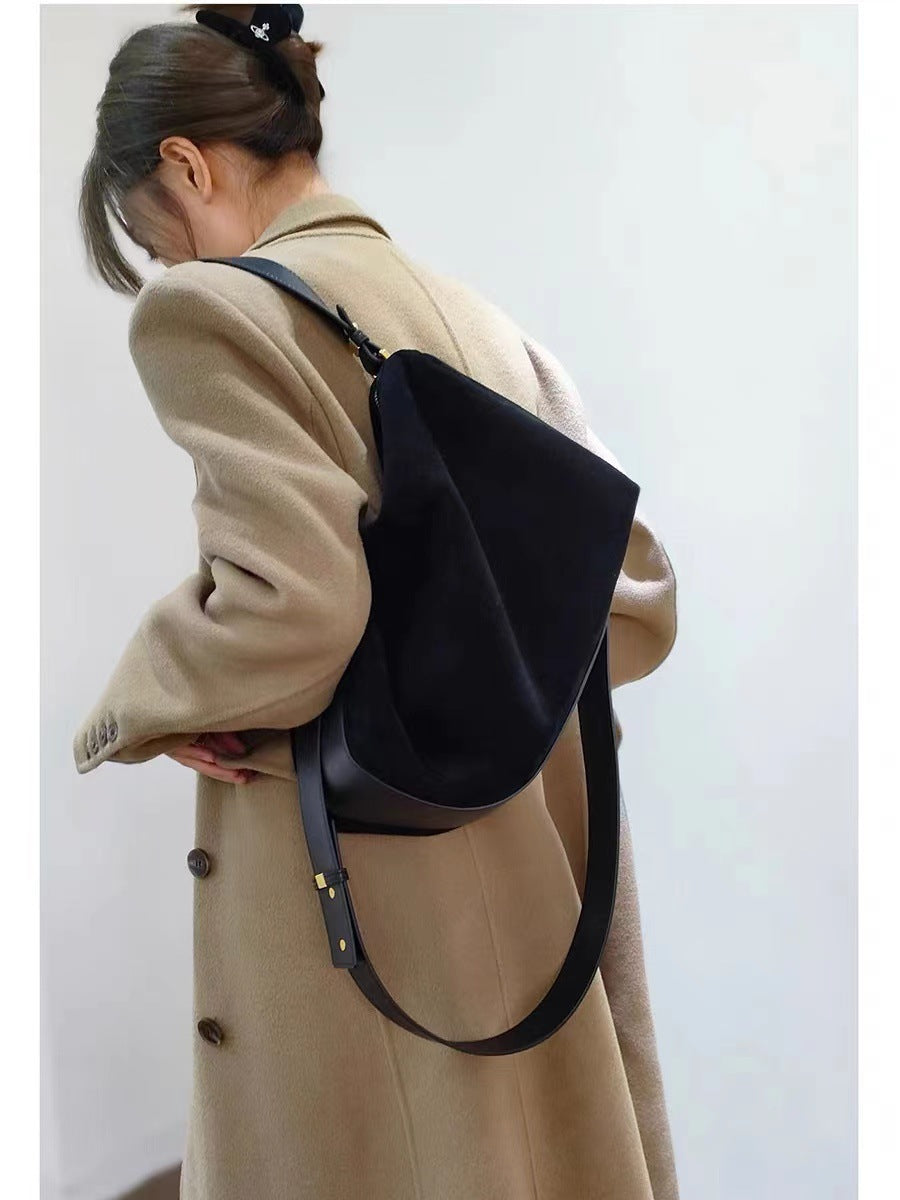 李記 | 原創手工真皮 | 高級感 反絨牛皮革 百搭枕頭包180號