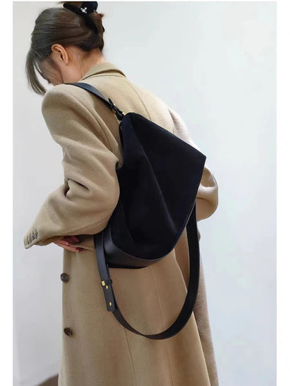 李記 | 原創手工真皮 | 高級感 反絨牛皮革 百搭枕頭包180號