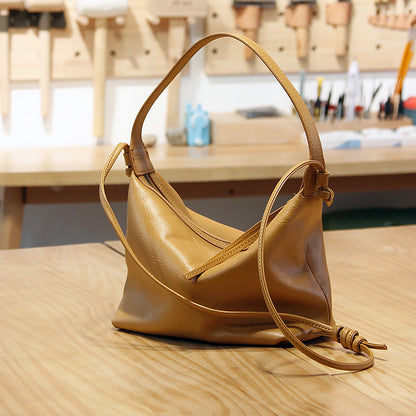 Li Ji | Original handmade genuine leather | Vintage waxed leather and personalized style saddle bag No. 1816 