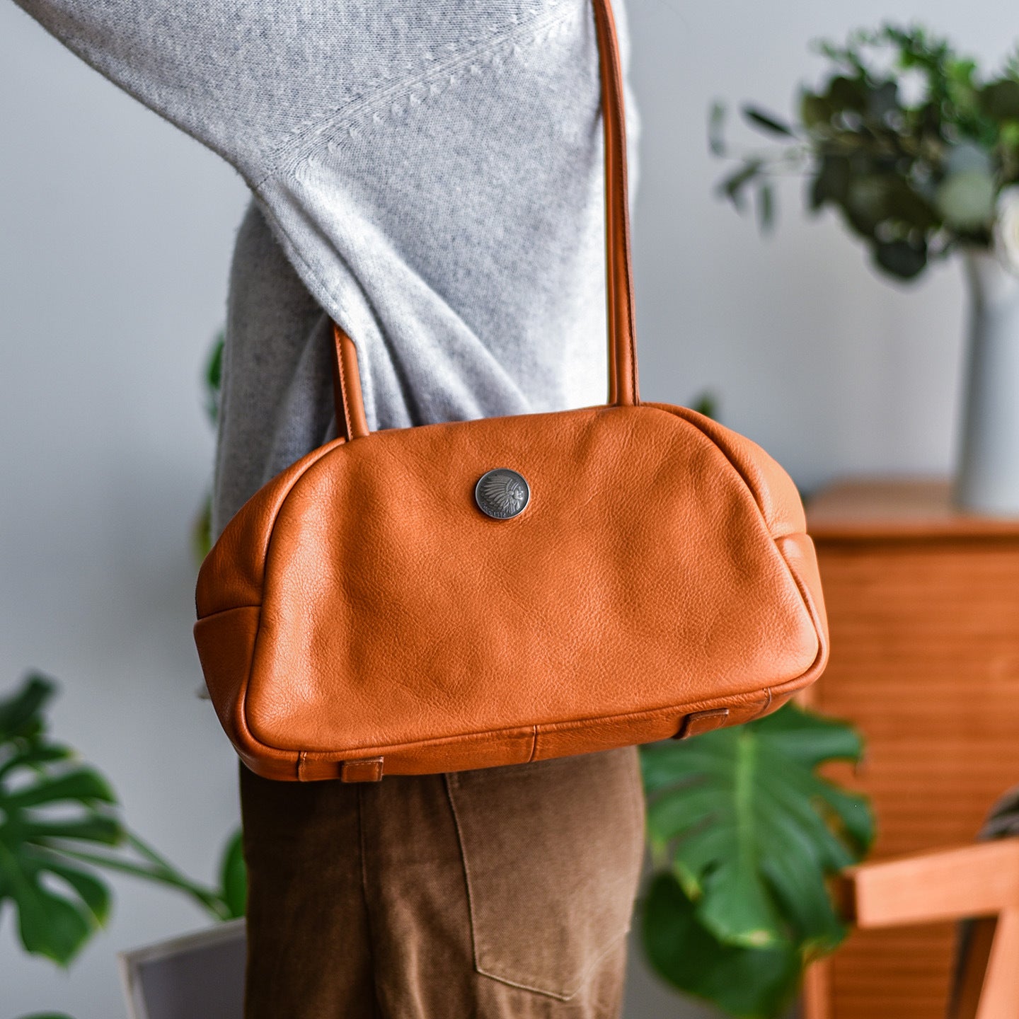 李記 | 原創手工真皮 | 腋下背顯氣質の法式復古包19342號