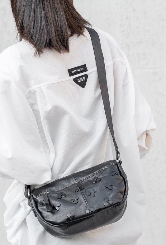 李記 | 原創手工真皮 | 寬肩帶の鉚釘枕頭包n1133號