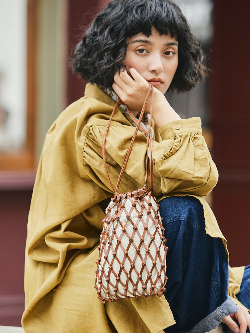 Li Ji |. หนังแท้ทำมือดั้งเดิม |. กระเป๋าใบเล็กทรงเรขาคณิตถักด้วยมือ グ縦. 