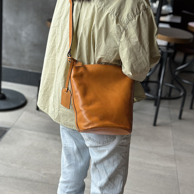 李記 | 原創手工真皮 | 日系り復古質感の斜唄包23016號