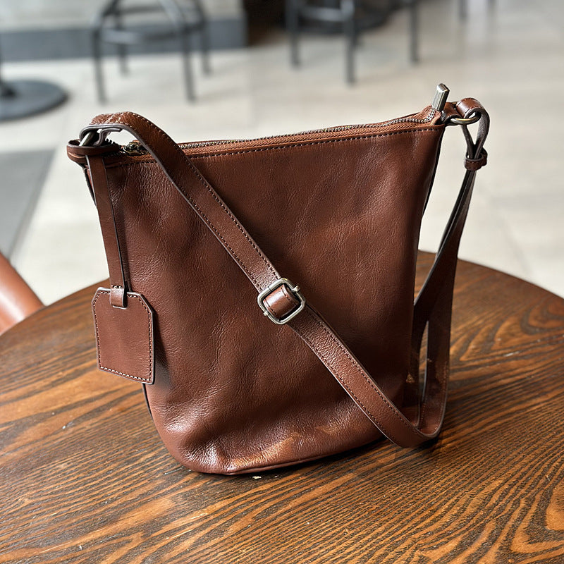 李記 | 原創手工真皮 | 日系り復古質感の斜唄包23016號