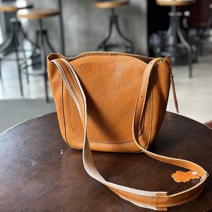 Li Ji | Original handmade leather | Japanese simple vegetable tanned leather bucket bag No. 23026 