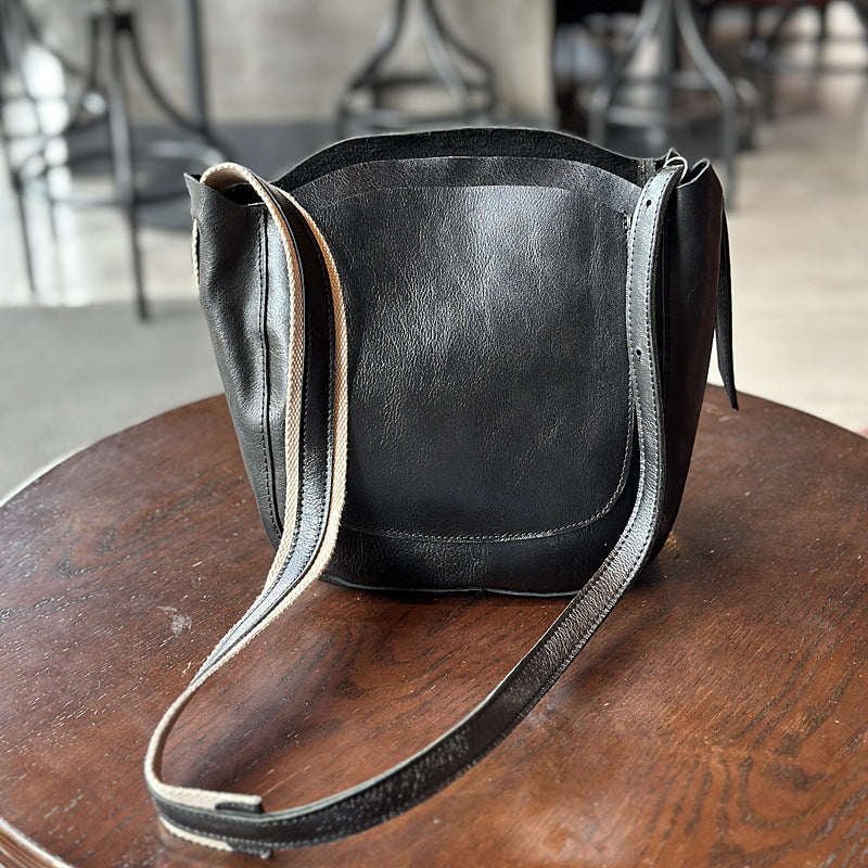 Li Ji | Original handmade leather | Japanese simple vegetable tanned leather bucket bag No. 23026 