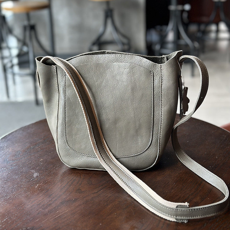 Li Ji | Original handmade leather | Japanese simple vegetable tanned leather bucket bag No. 23026 