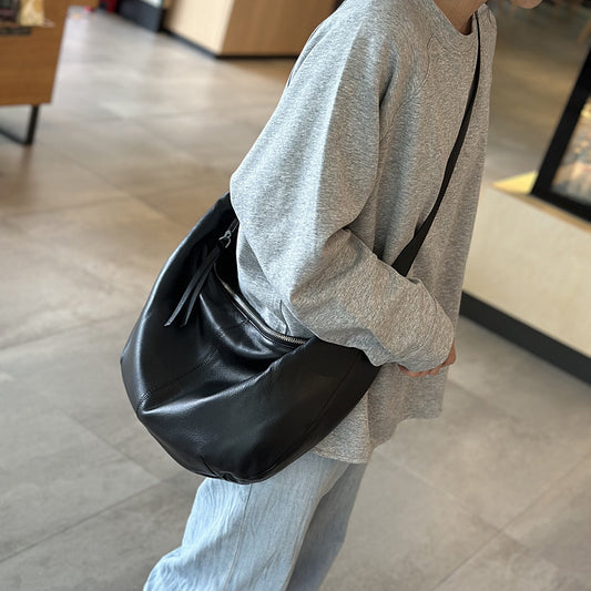 Li Ji | Original handmade genuine leather | Craftsman's handmade soft leather dumpling bag No. 24014 