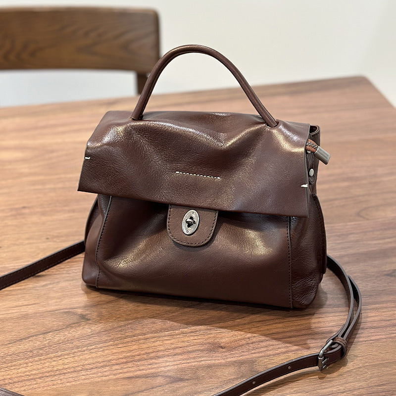 Li Ji | Original handmade genuine leather | European and American first-layer tree paste leather messenger bag No. 24023 