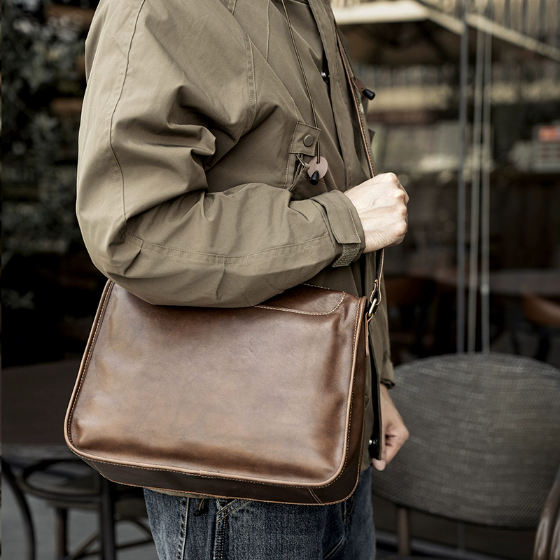 李記 | 原創手工真皮 | 經典配色不挑衣の斜唄包240604號