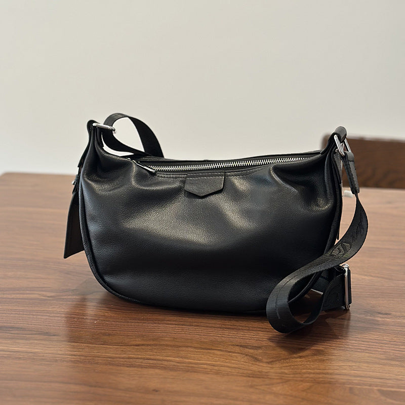 李記 | 原創手工真皮 | 個性小眾款~承包所有日常穿搭の月牙包26012號