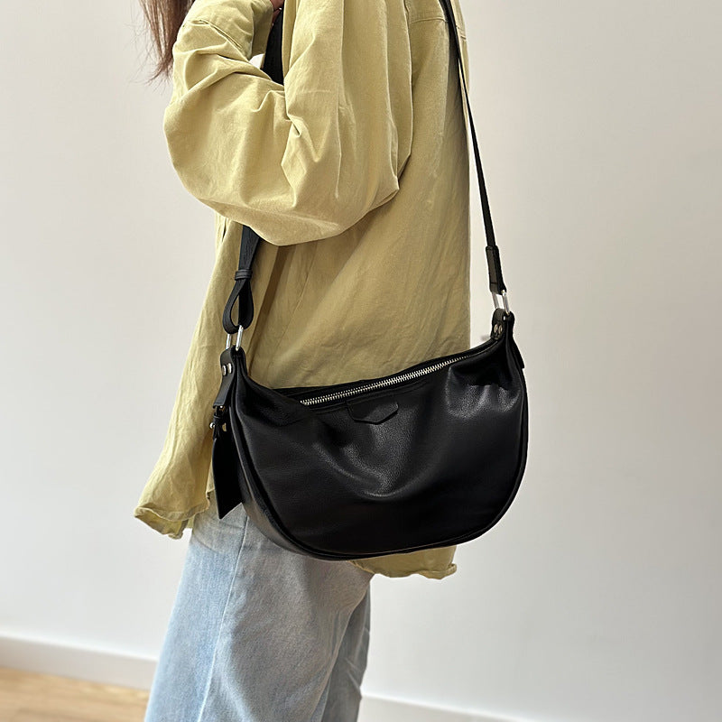 李記 | 原創手工真皮 | 個性小眾款~承包所有日常穿搭の月牙包26012號